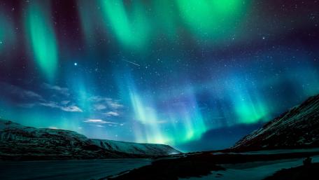 Dancing Lights in the Arctic Sky wallpaper
