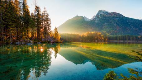 Peaceful Hintersee lake wallpaper