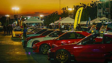 Dusk at the Car Show Extravaganza wallpaper