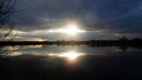 Sunset over the pond wallpaper