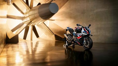 bmw-m1000rr-5120x2880-2020-bikes-5k-22990.jpg wallpaper