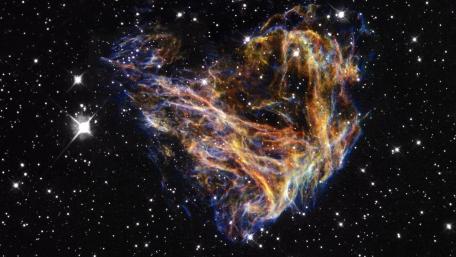 Celestial Heart Nebula in Space Artistry wallpaper