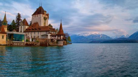 Schloss Oberhofen (Oberhofen Castle) wallpaper
