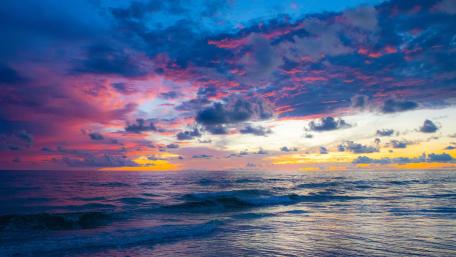 Ocean at dusk wallpaper