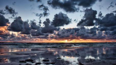 Cloudy sunrise wallpaper