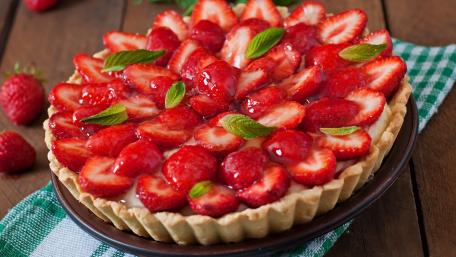 Delicious Strawberry Fruit Tart Wallpaper wallpaper