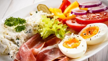 Delicious Brunch Platter with Eggs and Ham wallpaper