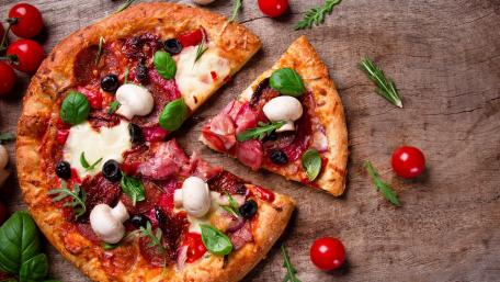 Deliciously Topped Italian Pizza Wallpaper wallpaper