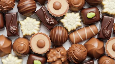 Chocolate bonbons wallpaper