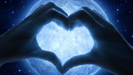 Love Under the Blue Moonlight wallpaper