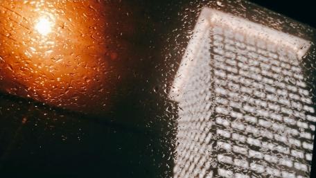 Beautiful buildings under the hazy rain wallpaper