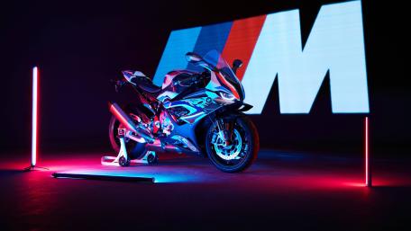 2021 BMW M 1000 RR wallpaper