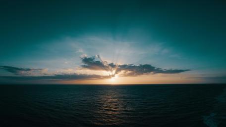 Evening Serenity Over The Sea wallpaper