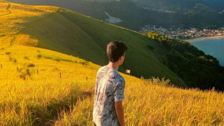 Serene Moments in Nature’s Embrace wallpaper