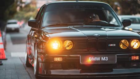 BMW M3 E30 wallpaper