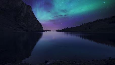 Aurora over Bannalpsee wallpaper
