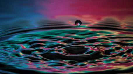 Rippling Colorful Droplet Tranquility wallpaper
