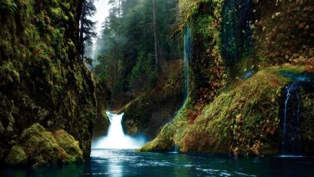 Punchbowl falls, Eagle Creek Canyon wallpaper