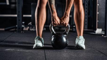 Kettlebell Workout Motivation for Fitness Enthusiasts wallpaper