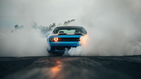 Dodge Challenger SRT Hellcat wallpaper