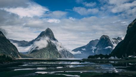Milford Sound New Zealand wallpaper