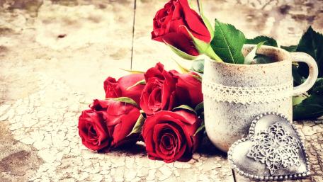 Romantic Red Roses and Mug Arrangement wallpaper