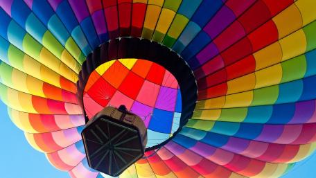 Vibrant Skies with Colorful Hot Air Balloons wallpaper