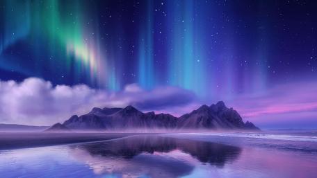 Horny mountains over the polar lights wallpaper