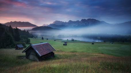 Huts wallpaper