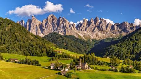 Santa Maddalena, Funes Valley wallpaper