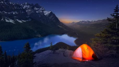 Sleeping at Peyto Lake wallpaper