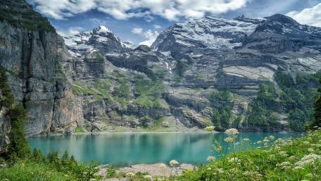 Oeschinen Lake wallpaper