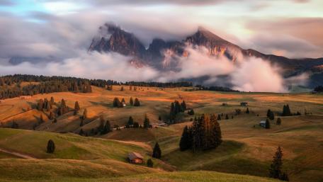 Seiser Alm at fall wallpaper