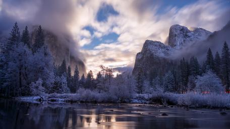 Merced River in winter wallpaper