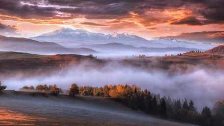 Carpathians - Lomnica Peak wallpaper