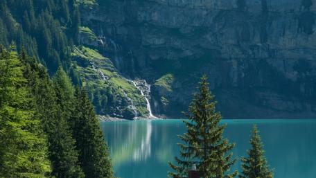 Oeschinen Lake wallpaper