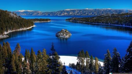 Fannette Island on Lake Tahoe wallpaper