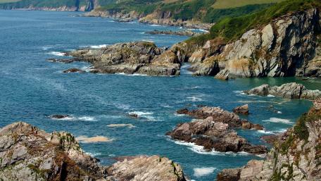 Tranquil Coastal Serenity wallpaper
