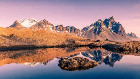 Vestrahorn Mountains reflection wallpaper