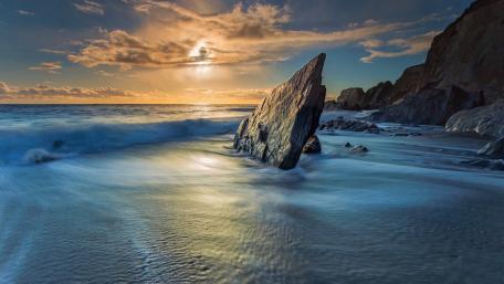 Beach cliff wallpaper