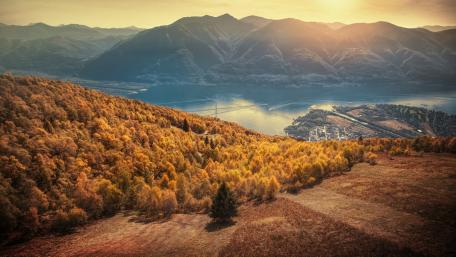 Lake Maggiore wallpaper