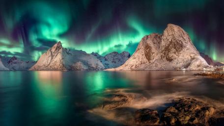 Lofoten polar lights wallpaper