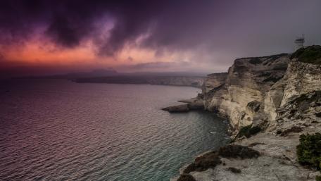Serene Lighthouse at Dusk wallpaper