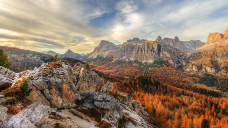 Majestic Autumn in Mountain Landscapes wallpaper