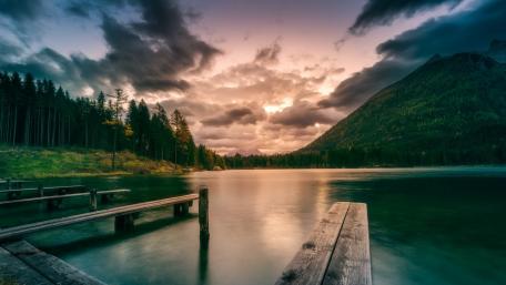 Serene Mountain Lake at Sunset wallpaper