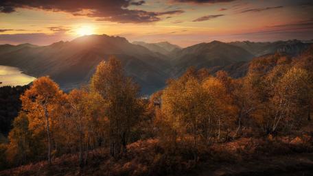 Lake Maggiore wallpaper