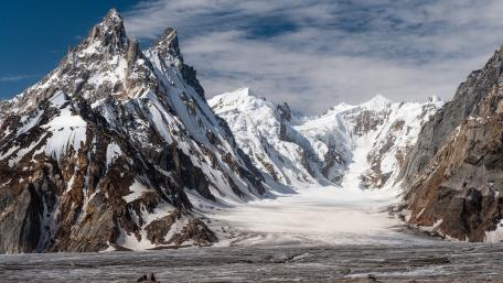 Majestic Biafo Gyang Glacier and Peaks wallpaper