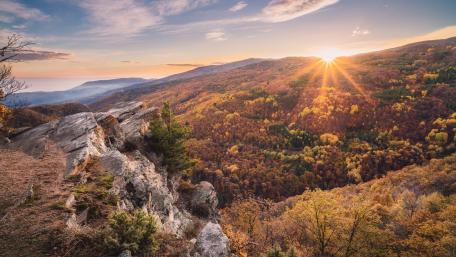 Golden Autumn Sunrise Over Mountain Landscapes wallpaper