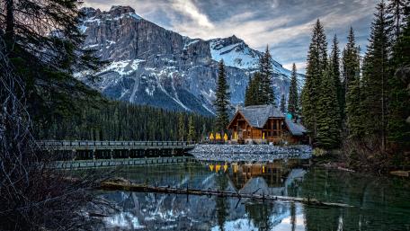 Emerald Lake, Yoho National Park, British Columbia wallpaper
