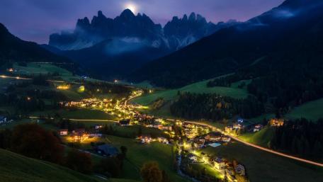 Funes Valley, Italy wallpaper